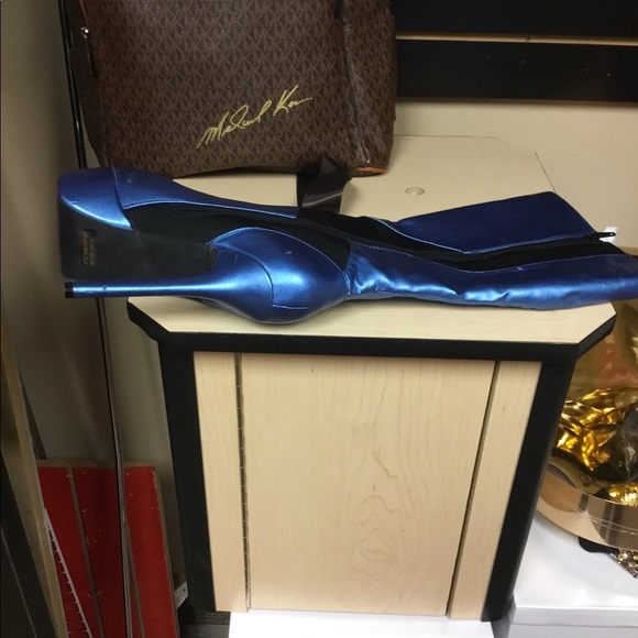 Boots - Picture 5 of 5